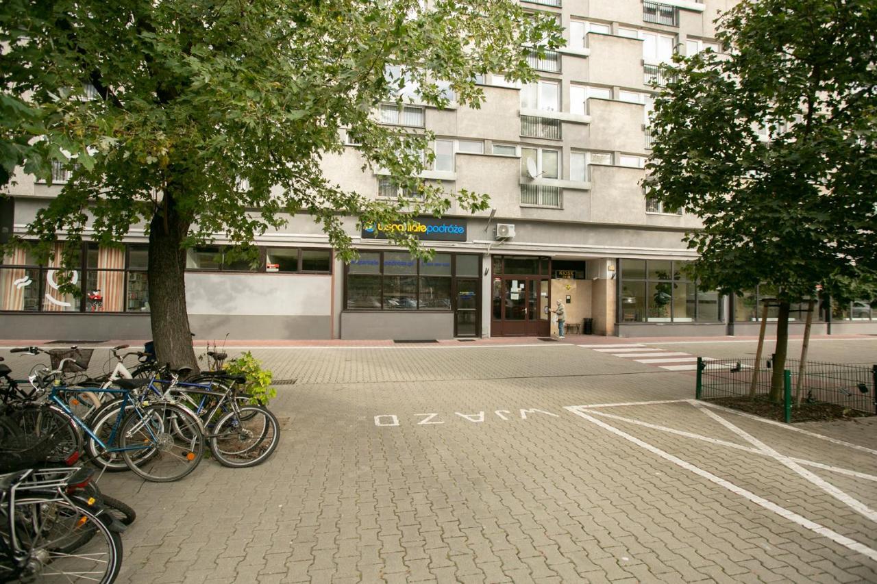 Przechodnia 2 Yellow - Biurko Oraz Wygodny Fotel Do Pracy - Better Rental ワルシャワ エクステリア 写真